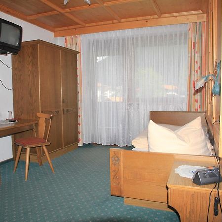 Berghaus Maria Bed & Breakfast Pettneu am Arlberg Dış mekan fotoğraf