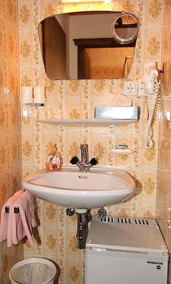 Berghaus Maria Bed & Breakfast Pettneu am Arlberg Oda fotoğraf