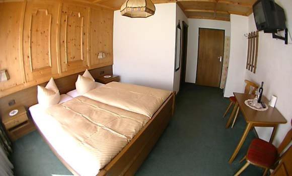 Berghaus Maria Bed & Breakfast Pettneu am Arlberg Oda fotoğraf